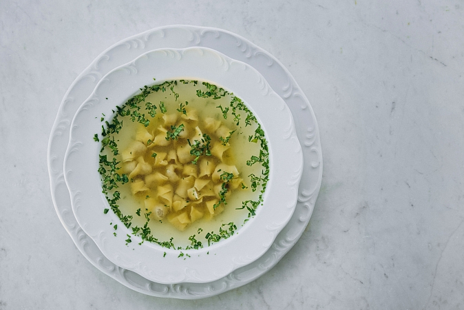 Аньолини в бульоне