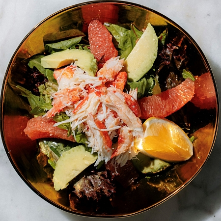 Салат с крабом и грейпфрутом