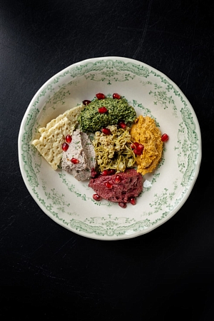 Фирменное ассорти пхали-шпинат, свекла, тыква и цветная капуста