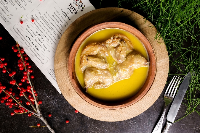 Шкмерули, цыпленок в сливочном соусе с чесноком