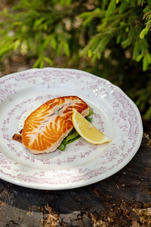 Стейк из лосося на гриле