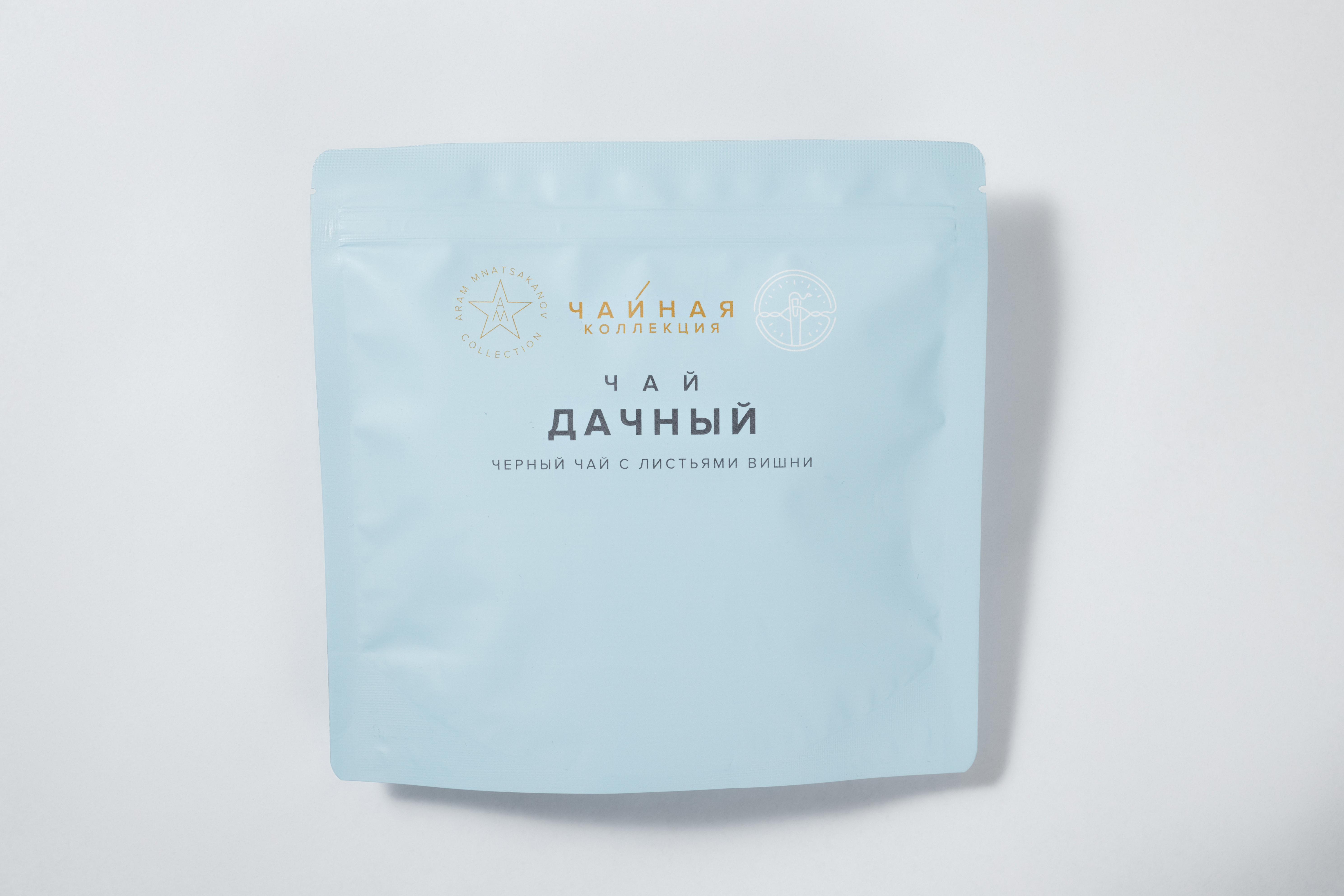 Черный чай с листьями вишни