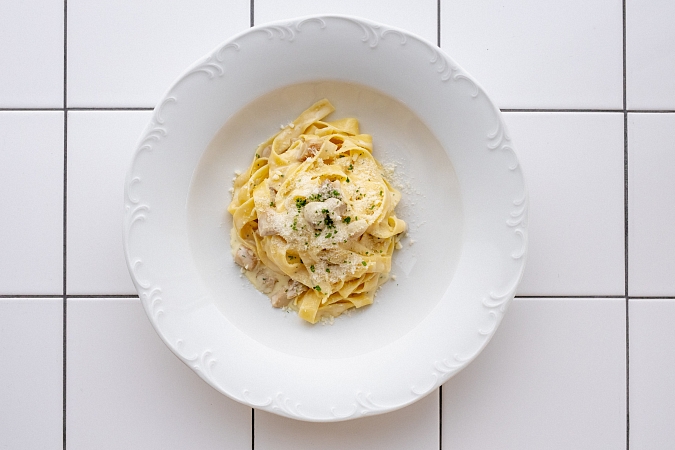 Феттучини с грибами в сливочном соусе