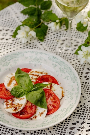 Капрезе с моцареллой Fior di Latte