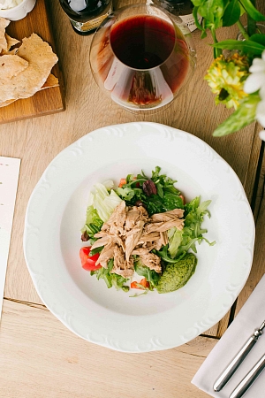 Теплый салат с телятиной