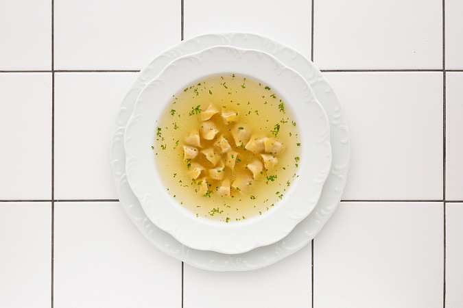 Аньолини с телятиной в бульоне