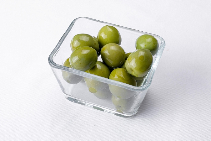 Зеленые оливки