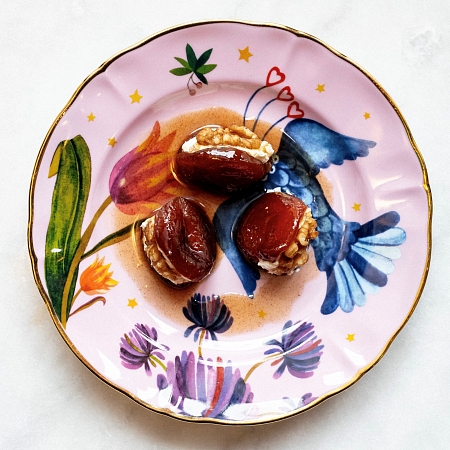 Томленые абрикосы с маскарпоне и грецкими орехами