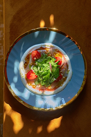 Севиче из дорады с ливанским йогуртом