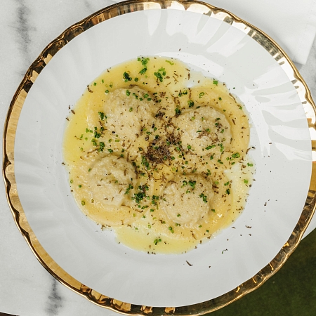 Равиоли с белыми грибами и трюфелем