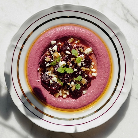 Хумус со свеклой