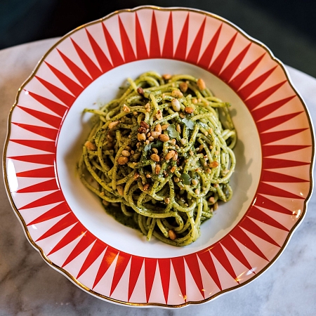 Спагетти с соусом песто