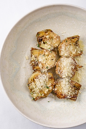 Жареные артишоки с пармезаном